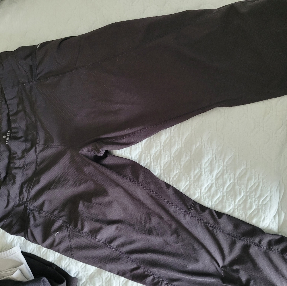 Athleta cropped pants